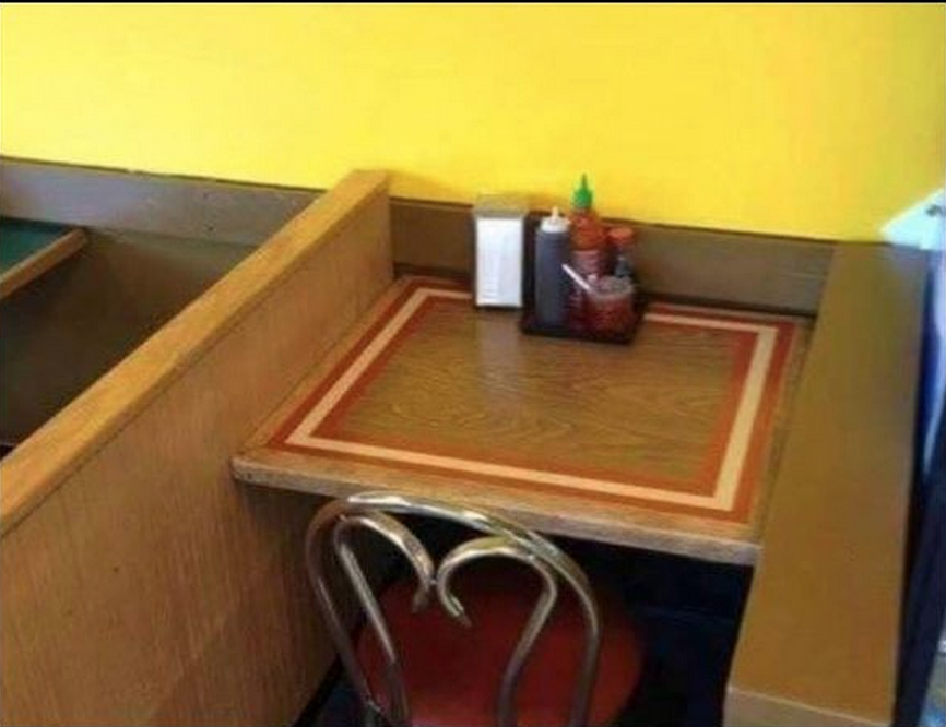 Crisaromero3's tweet photo. YA TENGO MI RESERVA PARA SAN VALENTIN. http://t.co/7mgwWv71s0" @Reyuqii @ShuraLady @mariacamacho96 @MartaArrones @cala_ana