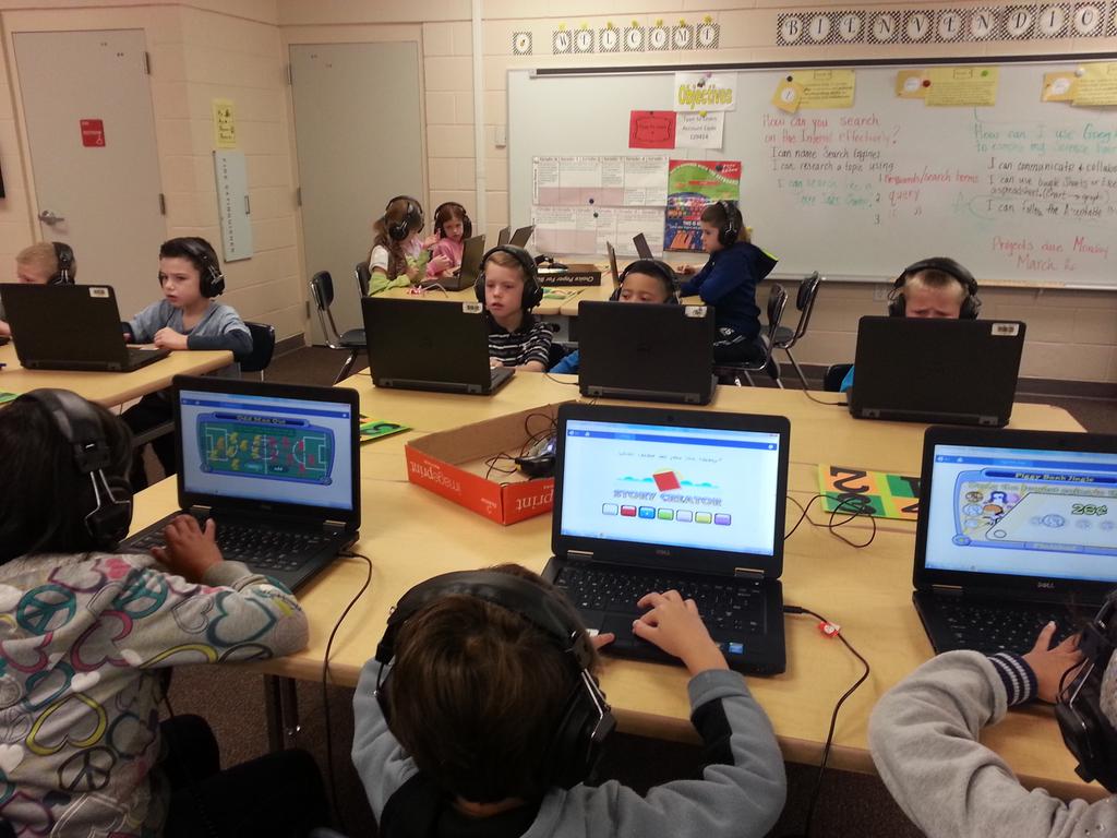 TOEBears's tweet image. 1st graders love @CompassLearning on the computer. #leetweets