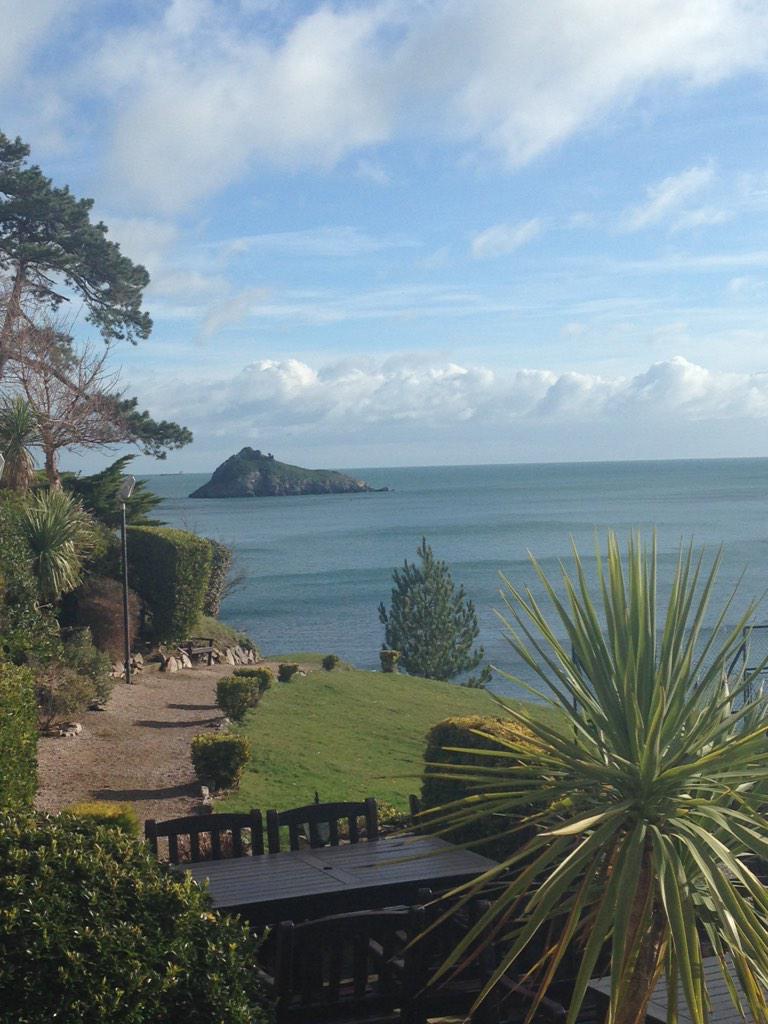 A beautiful day in Torquay - now turning to rain ... It was good while it lasted  - time to go to the cinema ...