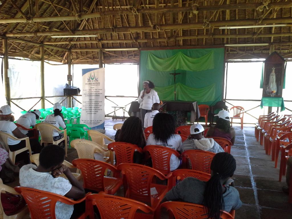 BriMedic's tweet photo. @UKenyatta Mrs. Veronica , the founder. A giver of hope and help http://t.co/sCKEdzqp2j