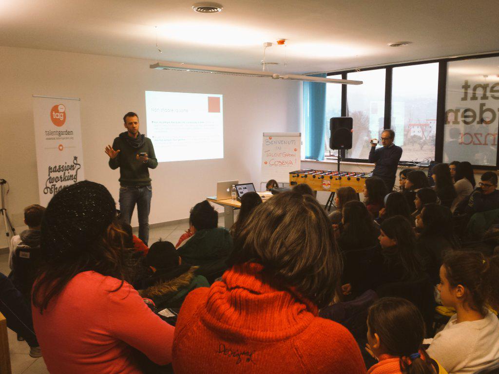 antoguerrieri's tweet photo. ... e sala seminari classica @iStartLab #TAGPinocchio #TAGCosenza http://t.co/B3V2sgkxRe