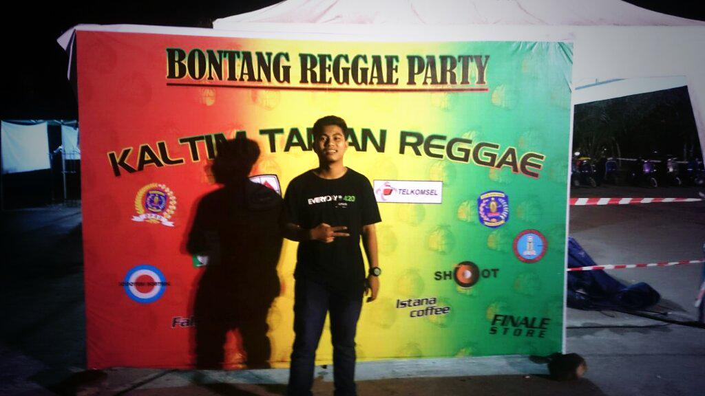 usman_do's tweet photo. Happy weekend brada n sista pisss @bontangreggaeparty1 @SamaReggae http://t.co/TTfrZg8OYd