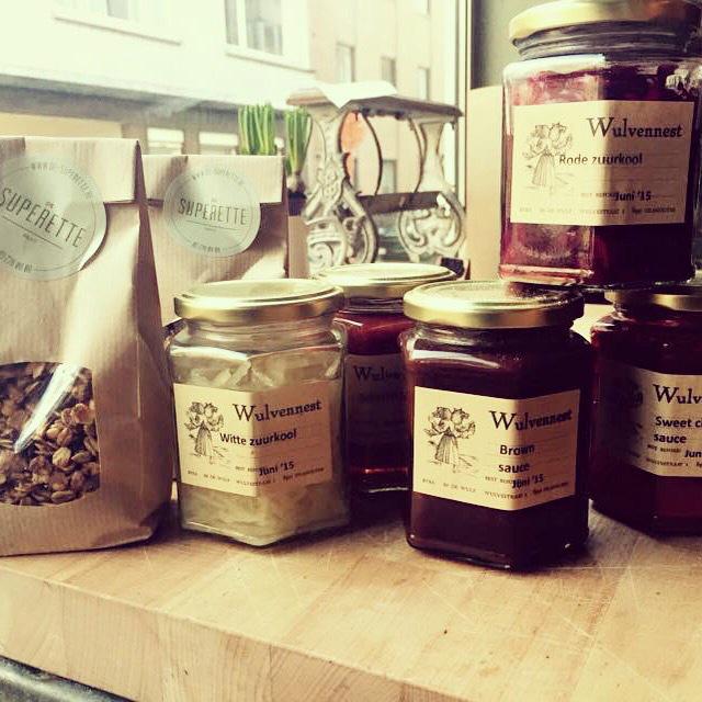 De_Superette's tweet photo. Nog wat nieuwigheden in onze bakery-shop! Wat dacht je van Granola, witte zuurkool, rode zuurkool, sweet Chili sauce http://t.co/IOzJZfbrlj