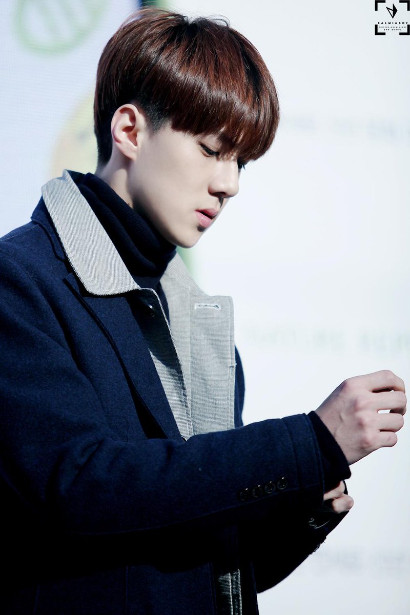 seluwho's tweet photo. itu kulit apa paha mulus amat http://t.co/jGVRyfZNn2