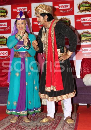 TeamSuKish's tweet photo. Launch of @BIGMagicChannel's Chatur aur Chalaak Birbal aur Viraat😊 @KishwerM http://t.co/8oOYheCikE
