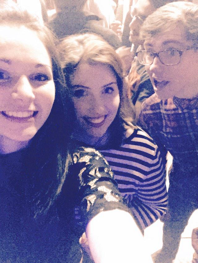 watson_bev's tweet photo. Amazing night thank you so much Emma💃 http://t.co/6gjDqriA0l