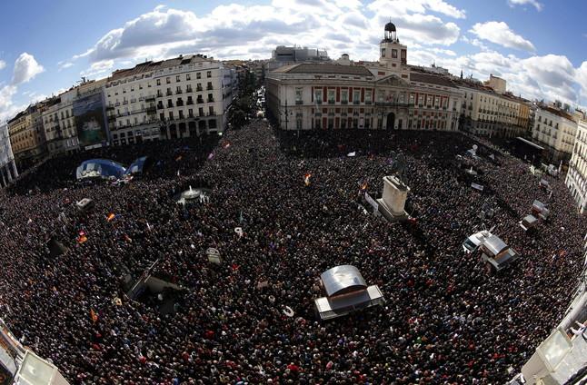 pescedifiume's tweet image. qué bonita se ve la #PuertadeSol en la #MarchaDelCambio de @ahorapodemos