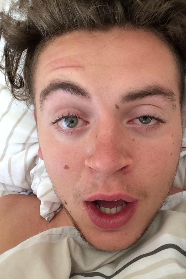 bennybuckley13's tweet photo. @Chriswarnerr @AshySmart @livvy_nolan na Livy just have this hunk  @JMaatthews instead http://t.co/PyMzxCQxhb
