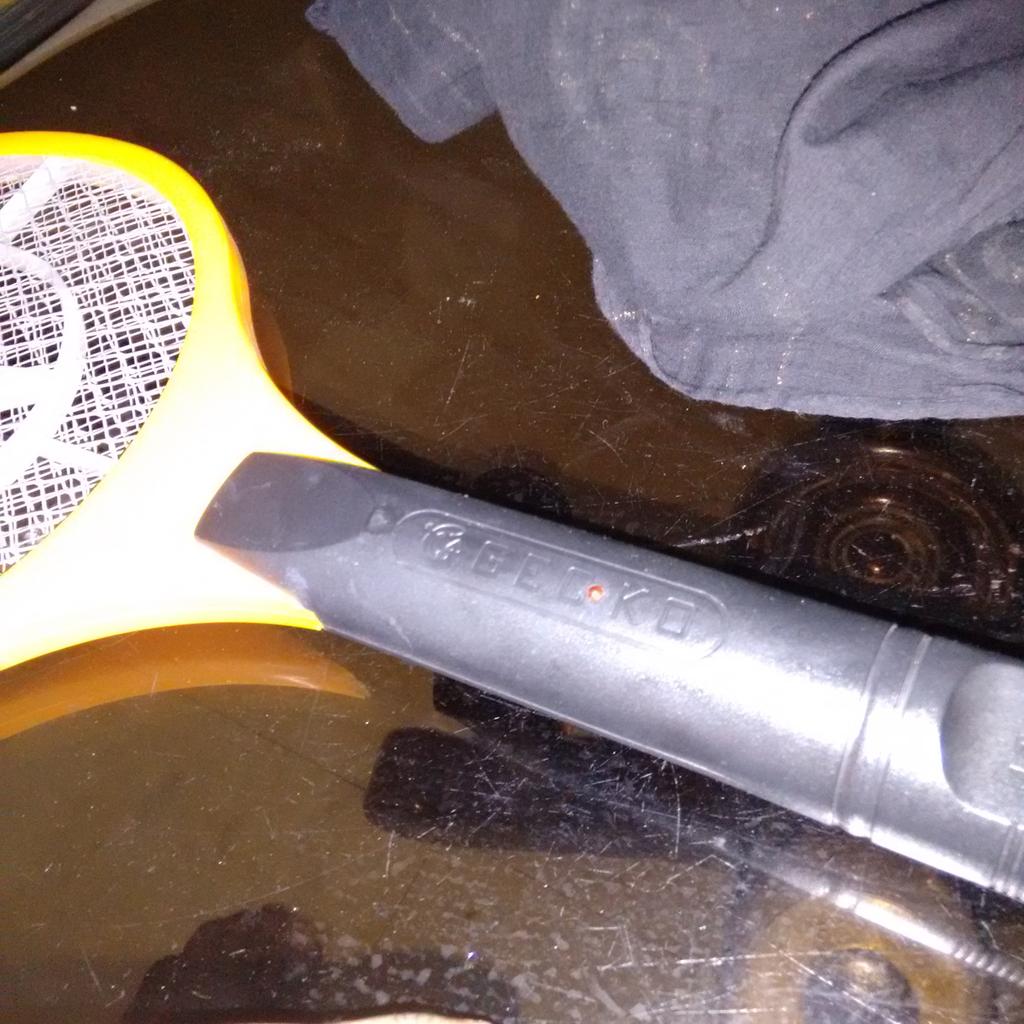 My Mosqitoe Bat Just Reminded me Of Someone Specials Birthday ! :D 
happy Birthday Oliver Heldens ! :D 
Gecko Deep 