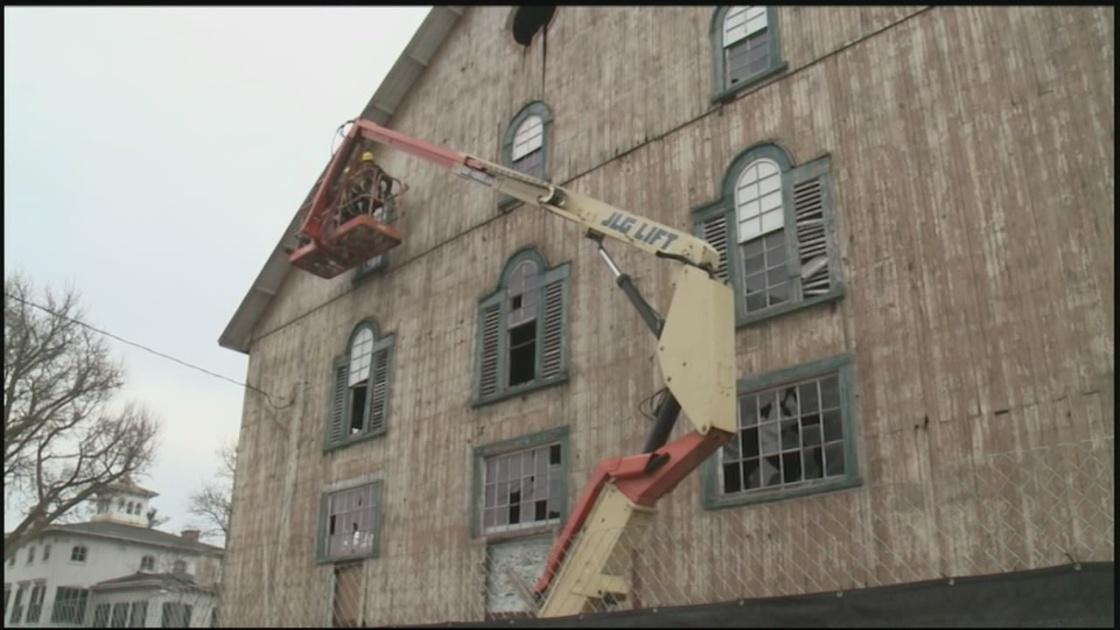 WGAL's tweet image. Trending: 100+ year old Lancaster County barn to be relocated, restored bit.ly/1yTGYsL