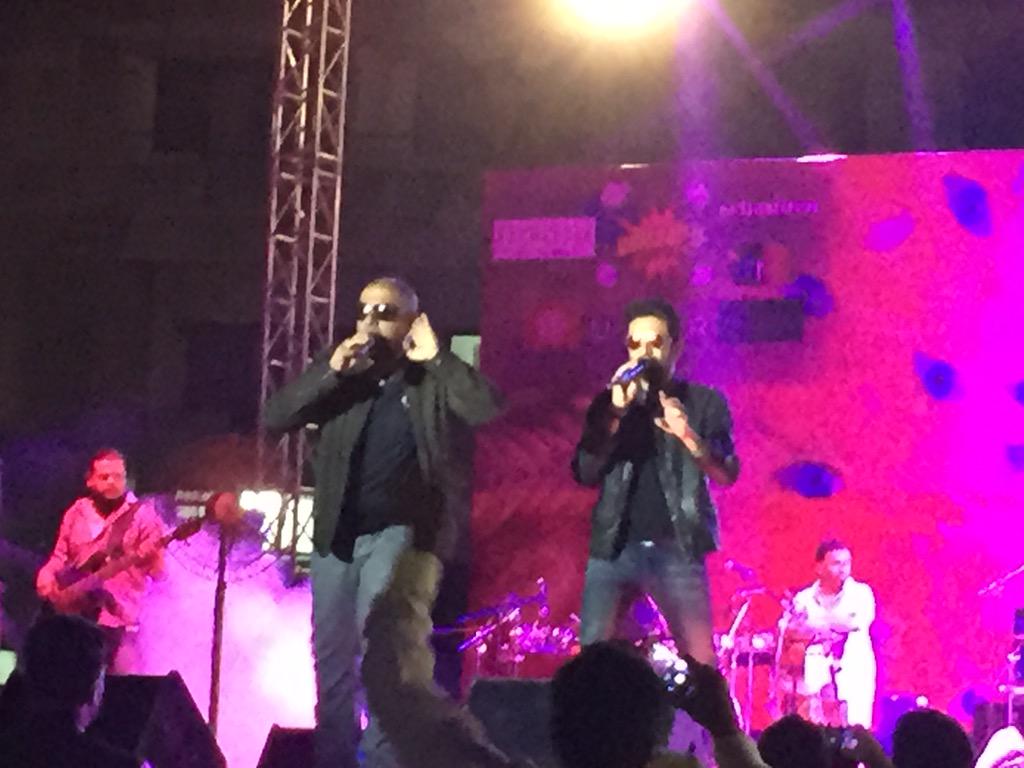 teju7787's tweet photo. Vishal&amp;Shekhar-Both of u are true Rockstars! Awesome concert! Thnx a lot! #IIMBUNMAAD @VishalDadlani @ShekharRavjiani http://t.co/uwounPR4Th