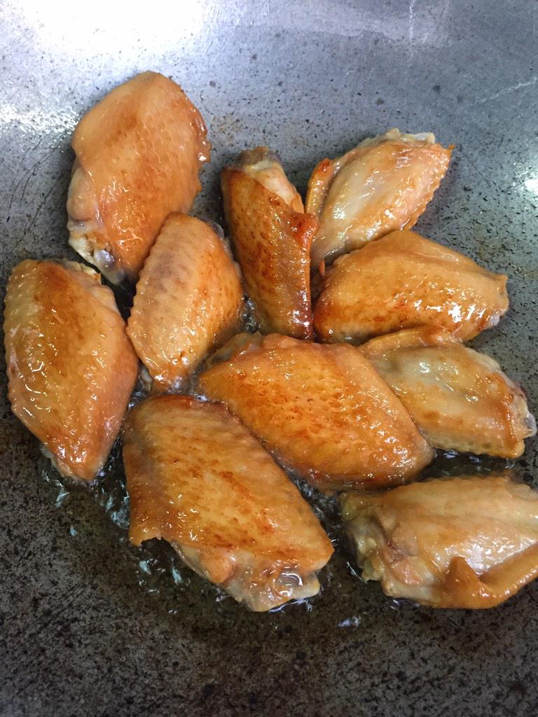SuntareeJoyce's tweet photo. ไก่ทอดโค้ก ลองทำตามสูตรในเน็ต อร่อยใช้ได้แฮะ #อร่อยนะรู้ยัง #อร่อยไปแดก http://t.co/DPdNrKegGK
