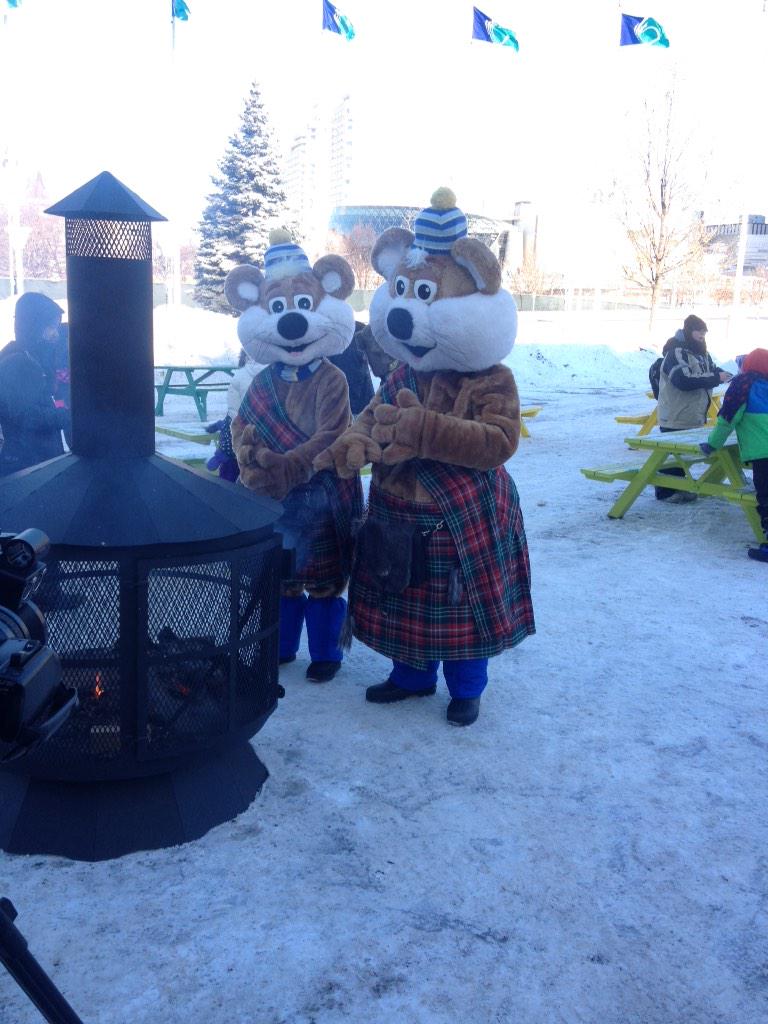 Papa and Noumi warm up after the Kilt Skate! <a href="/Winterlude/">Winterlude</a>