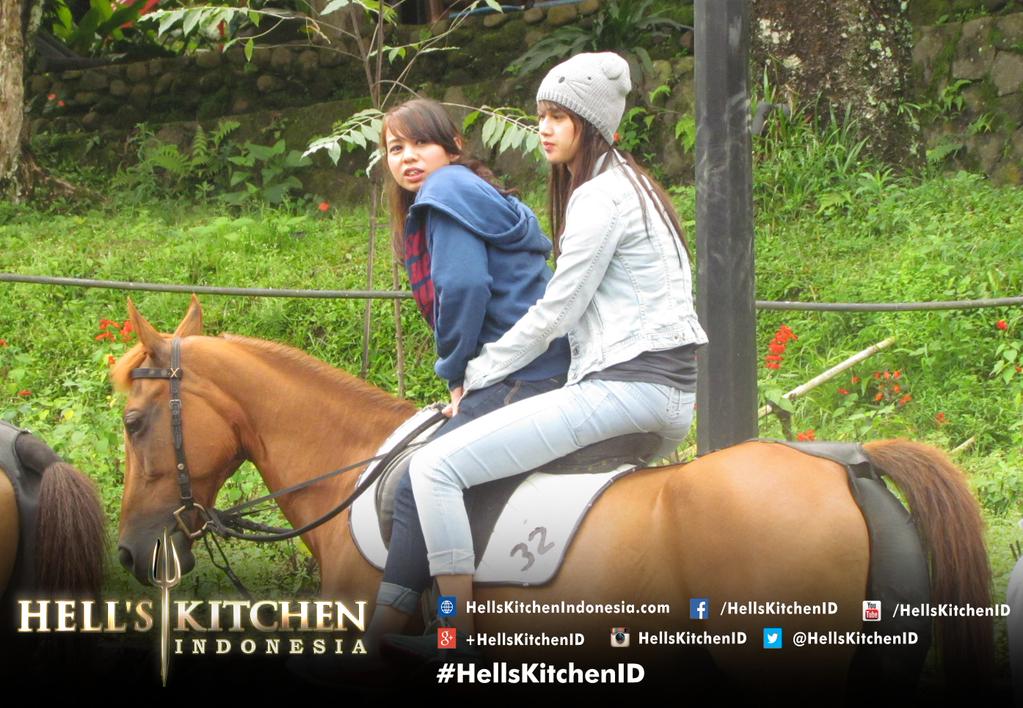 Cuma qt yg bs naekin 1 kuda Bedua hahaha @HKI_Maurenty Kasian kuda nya encok mau