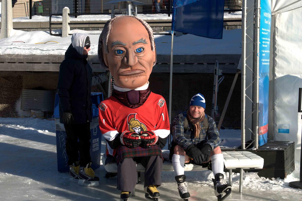 Sir John A made it...#kiltskate #myottawa