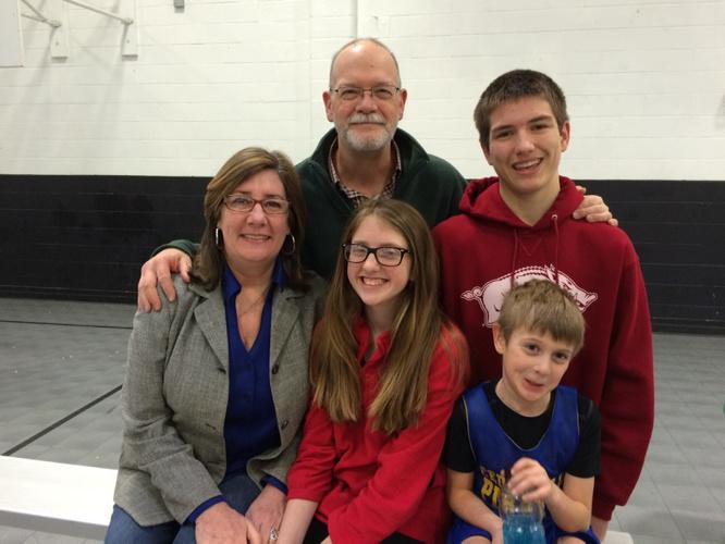 CraigheadGOP's tweet photo. "@AndreaLeaAOS: Only way to spend a Sat morning-Van Buren B &amp; G club basketball! http://t.co/UdCdl7o9Rb"