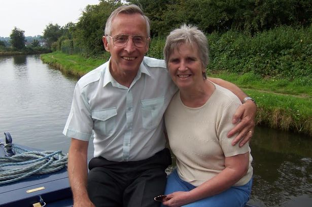 MENnewsdesk's tweet photo. Alzheimer's champion Fred Walker raised £23,000 in memory of wife Joan http://t.co/WKKo3sFoE1 http://t.co/7vJxBWFeyy