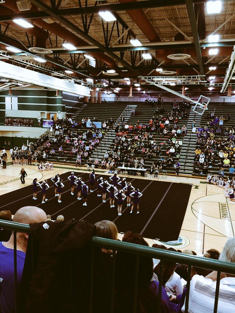 lakeorioncheer's tweet photo. On to the Freshmen and JV Teams!!! #LOInvite http://t.co/Uga0dtfsR2