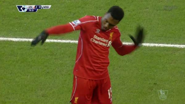 voetbalzonenl's tweet photo. Guess who's back! http://t.co/RRBbceo5yX