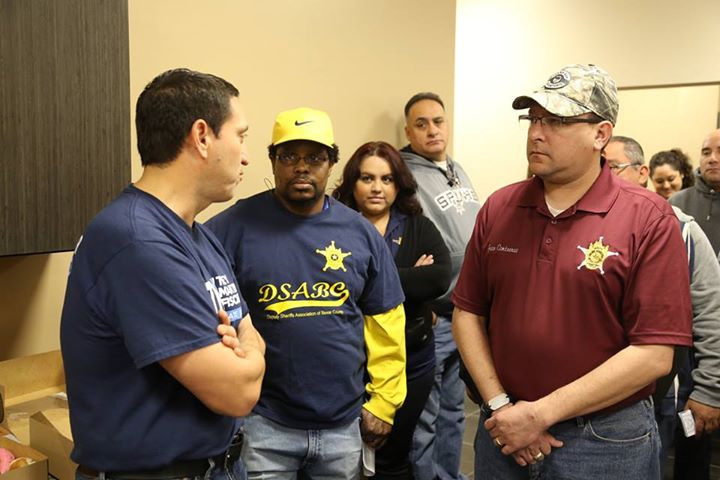 TMFtx's tweet photo. Mega block walk this morning w/ @DSAodBC, thank you 4 helping us reach our goal of 50K doors! #SD26 #TMF26 #Fight4SA http://t.co/nOSZOpyqdG