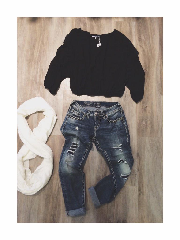 jreed__'s tweet image. Come into @JeanMachinePen for 50% off ALL tops !