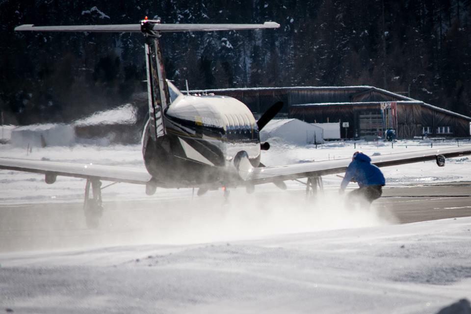 One of the craziest things I have ever done! 125kph towed behind one of these! #manvsplane #snowboarding <a href="/RedBullUK/">Red Bull UK</a>