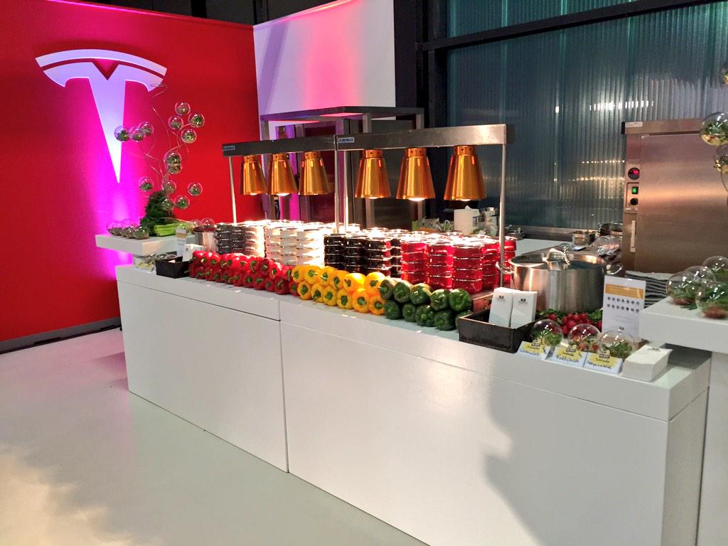 matbe81's tweet image. Tesla Motors New Year Party #TeslaClubBE #teslamotors