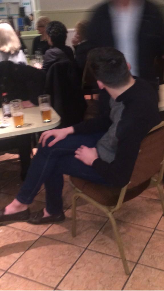 Callum_MACK's tweet photo. Class A faggot sitting position #shitstabber #mincer @Thomas_moloney http://t.co/vqZuX34QHX