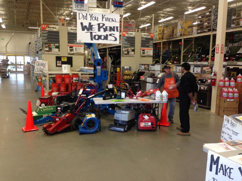 TammiVenable's tweet photo. Tommy and his team shouting out Tool Rental #hd3627 @JustinCrockett6 http://t.co/vndeZs54Tt