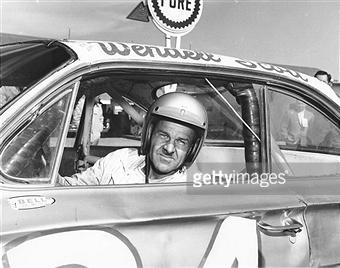 NASCARONFOX's tweet photo. Wendell Scott carved a courageous path to @NASCARHall. Our @tomjensen100 has more at http://t.co/haopuPelgR http://t.co/ntkuZqrabN