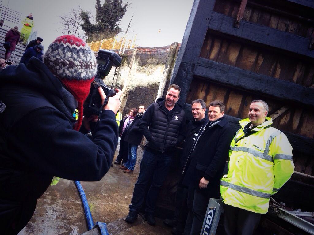 Big thank you for the pic deep in the lock! @thedavidseaman @RichardBenyonMP @CanalRiverTrust #aldermastonwharf