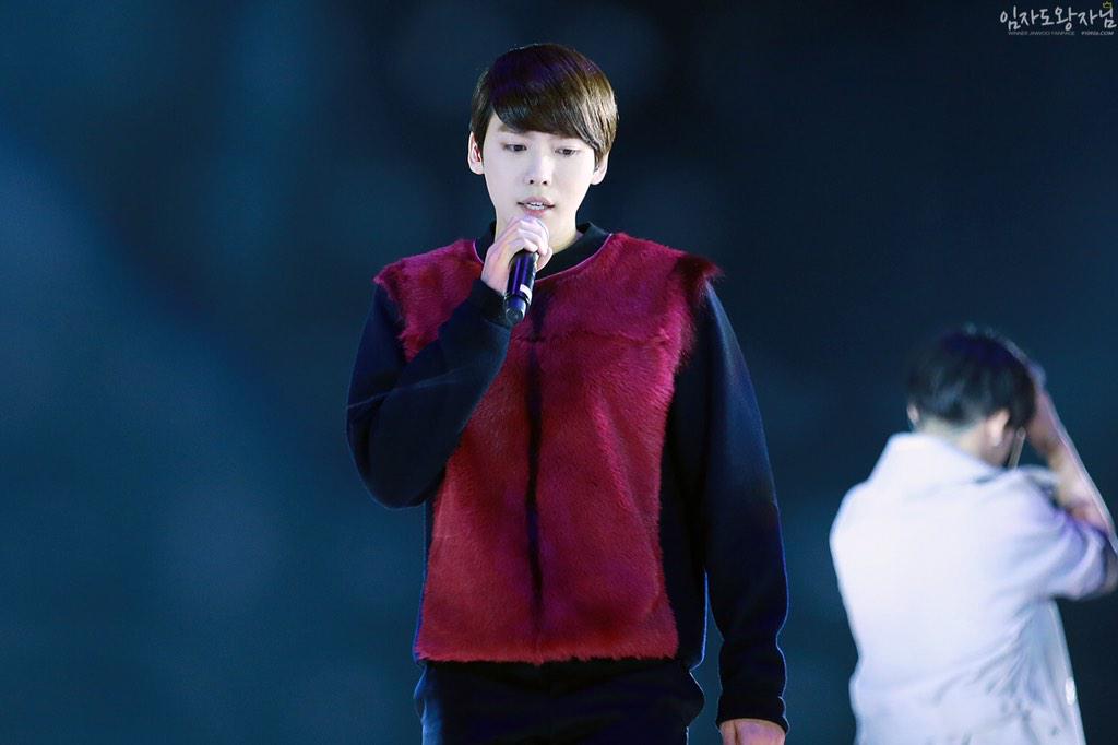 910926_com's tweet photo. DATA UP！141203 Mnet Asia Music Awards 10P→http://t.co/gt5w23EPNu http://t.co/Fv2YKC7MUi