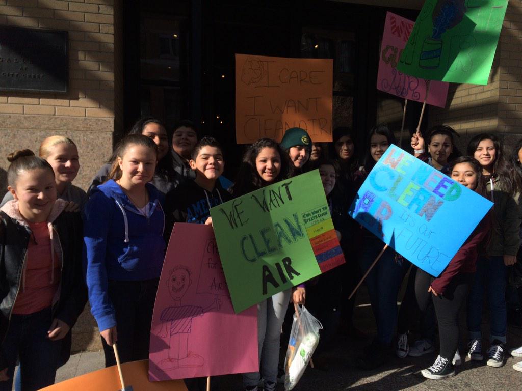 UtahCleanAirNow's tweet photo. Students from Dixon Middle School from Provo gather for #CleanAirNoExcuses #CleanAirNow. http://t.co/fCgT7wMXbk