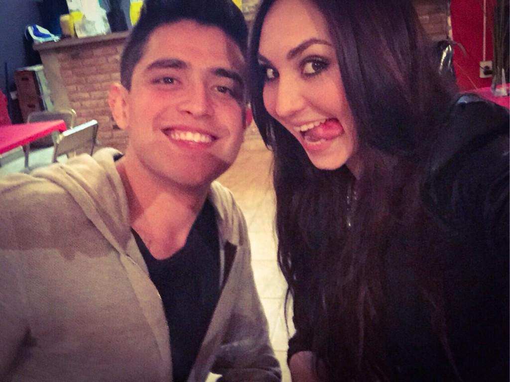 jonathaneg6's tweet photo. @OdeOchoa Tas fea 😝

Gracias por el festejo, buena plática!Eres una gran mujer te quiero Villalobos http://t.co/f6rnxlFcWa