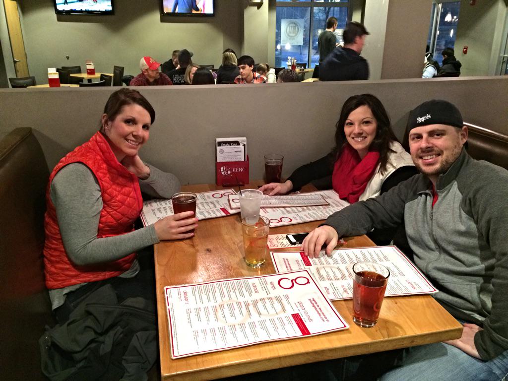 JessFailla's tweet photo. “@bj_davis99: UNO Hockey with @KelsieSis: @juddfailla: @jessfailla. http://t.co/AIpzqGPfIK” #gomavs