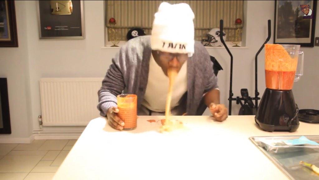 loveYoutbe's tweet photo. @ComedyGamer  PMSL http://t.co/oEumhvInpE