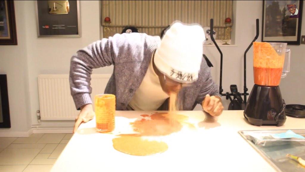 loveYoutbe's tweet photo. @ComedyGamer  PMSL http://t.co/oEumhvInpE