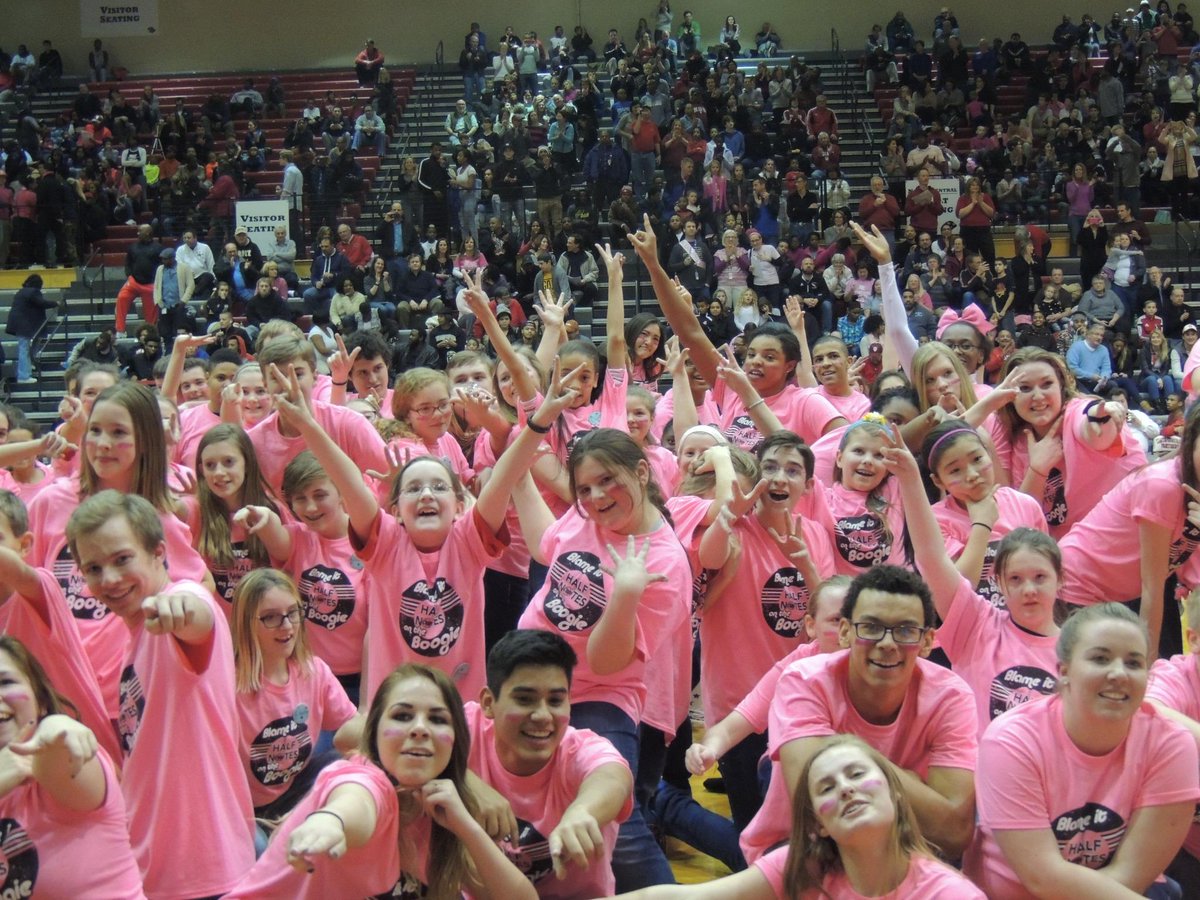 msdwt's tweet image. @NCHSChoir Great job Half Notes &amp;amp; #Counterpoints at the NCHS basketball halftime show! #showchoir