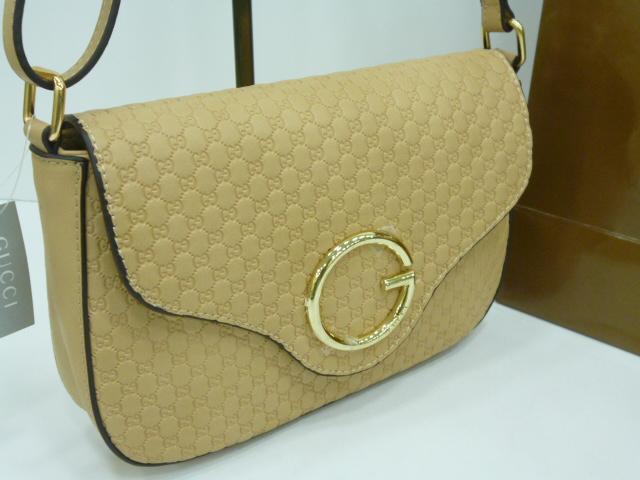 shop1_n's tweet photo. شنطه قوتشي ب ٢٣٩ ريال http://t.co/5SkFYAhYU0