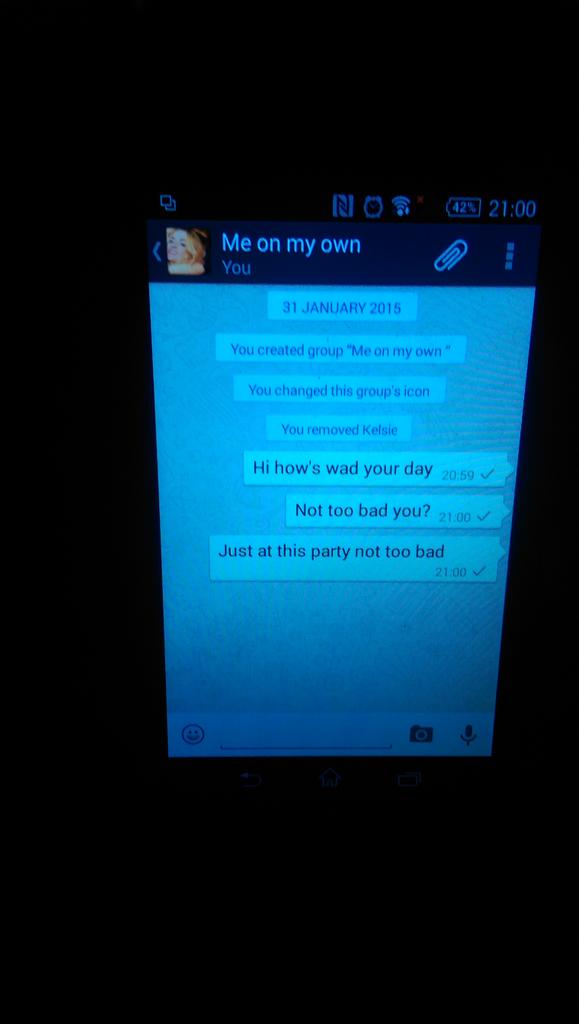RachaelSmith's tweet photo. Group chat crazy tonight #groupchat #allmyfriends #WhatsApp http://t.co/6D8eN1kq9W