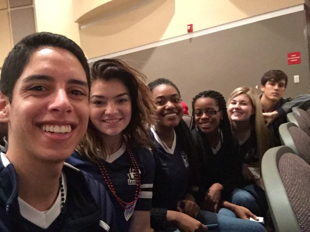 LHHSSeniors15's tweet photo. 2015 class officers had a blast today at D3! #LNHSD3 http://t.co/SNN7kxYni0