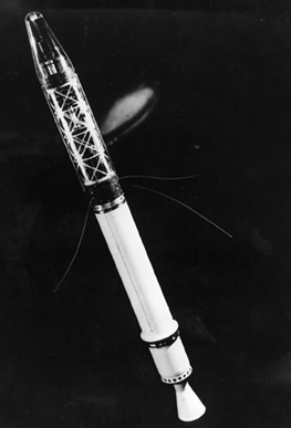NASAhistory's tweet photo. Did you catch #launch1 this morning - the 1st US satellite Explorer 1 #OTD 1958. http://t.co/EszfkzjdhD http://t.co/jCzXXT0tRA