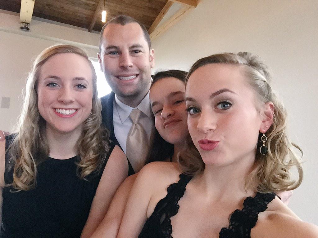 jocelynthrasher's tweet photo. We ❤️ our soon to be uncle 😂😏 #selfiewithchris http://t.co/4nrrC2jZPc