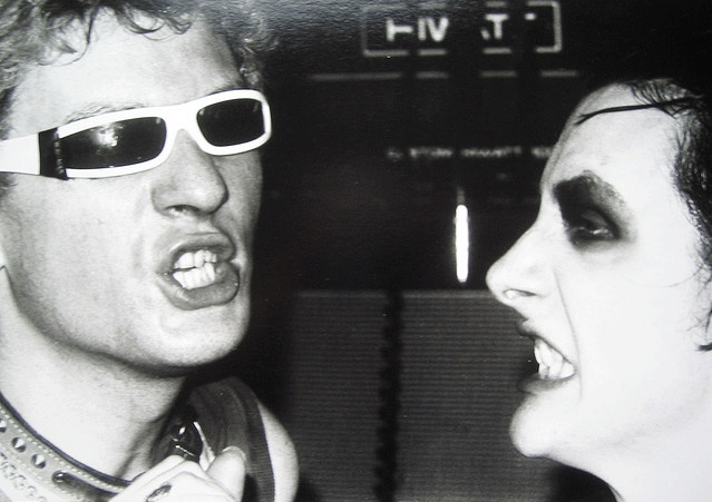 PunKandStuff's tweet photo. The Damned at The Roxy 1977 http://t.co/sRs7Dq5EKF