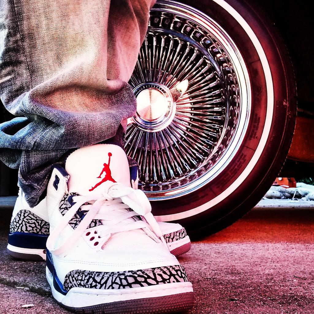 raggingred's tweet image. #WDYWT? #TrueBlue3s #WhiteWalls #ThrowSomeDsOnThatBitch
