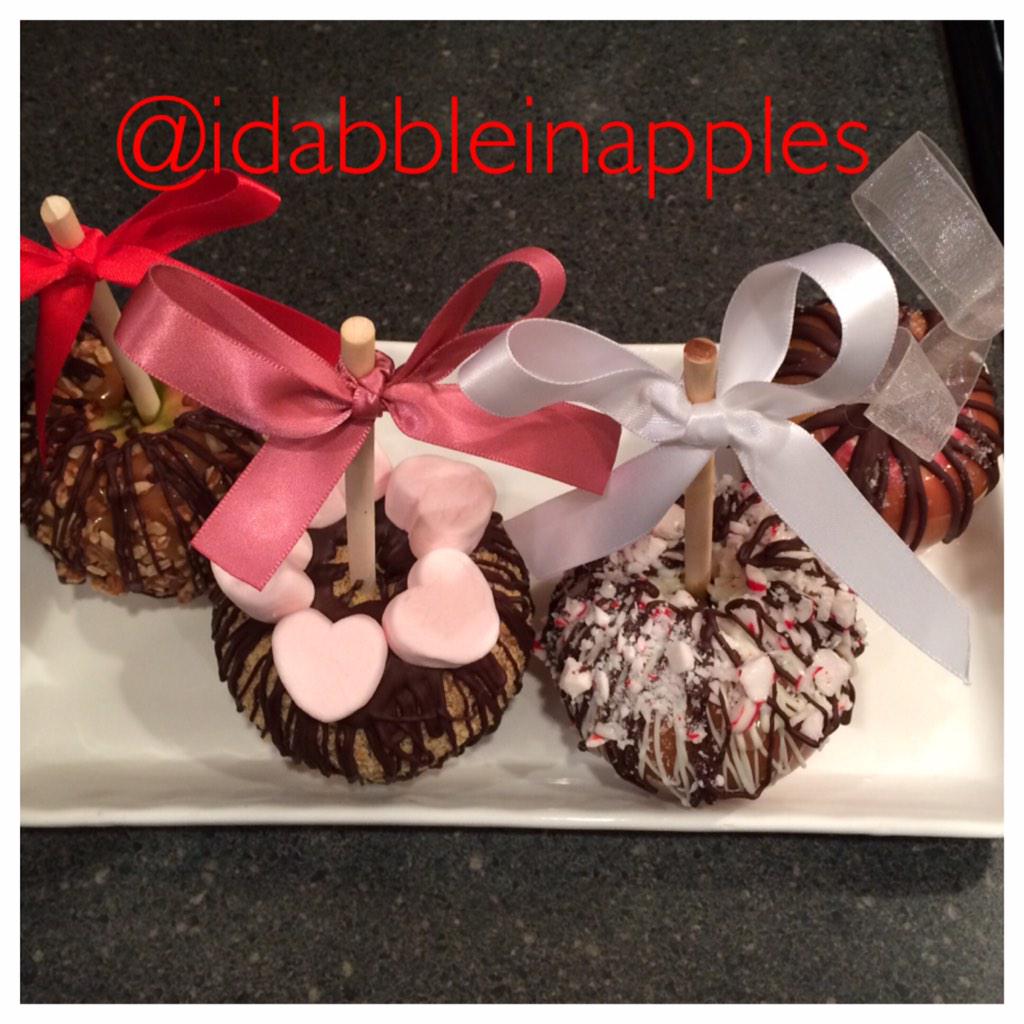 Valentine's Day caramel apple mash up. Accepting #centralfl orders for $3-$5 minis! #love #vday #Orlando #fl