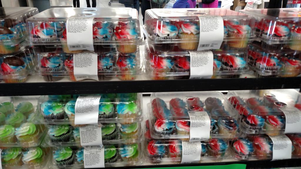 SallyMoore1234's tweet photo. @WinCoFoods Gearing up for #SuperBowlXLIX I saw 12 #12fans in shirts, neon green socks & hats
Don't forget chitlins 😲 http://t.co/LgBp4dCd5S