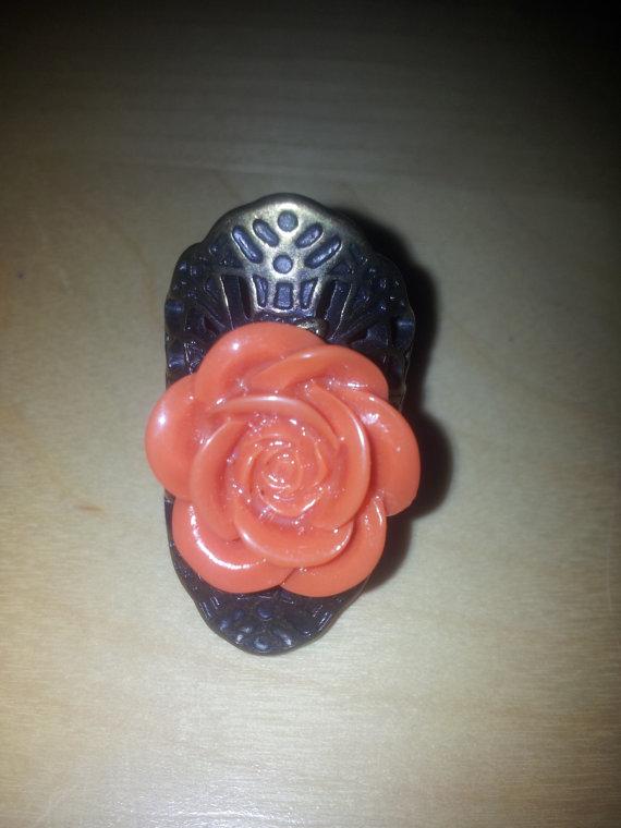 AbiDashery's tweet photo. Antique Bronze Ring Orange Resin Rose size small http://t.co/bDsciHayHF #tiedye #style2015 http://t.co/Qot0Kt5GBN