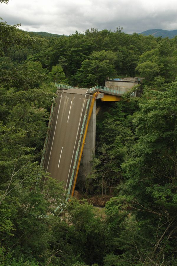 abandoned_pics's tweet image. Bridge to nowhere.
