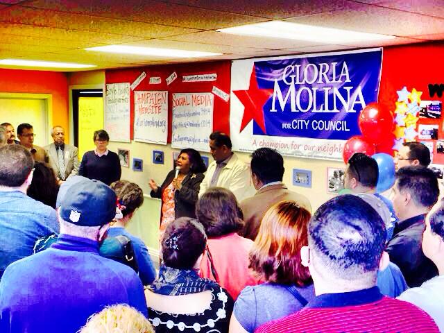 ACIRE5's tweet photo. Thanks @gilcedillocd1 for coming out to #BoyleHeights in support of a great #Latina #Leader @MolinaForCD14 #cd14 #LA http://t.co/dGBYd3i7QC